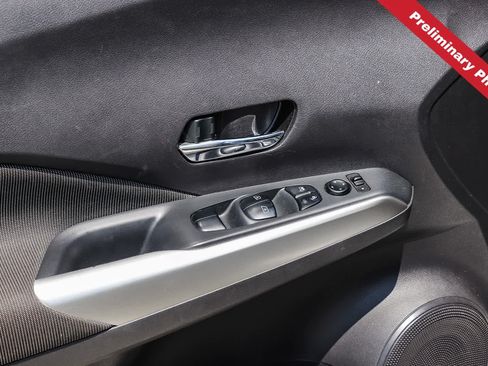 Used 2019 Nissan Kicks SV FWD image 18