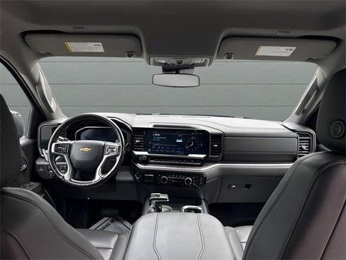 Used 2023 Chevrolet Silverado 1500 LTZ image 10