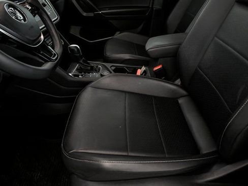 Used 2020 Volkswagen Tiguan SE w/ 3rd Row Seat Package image 11
