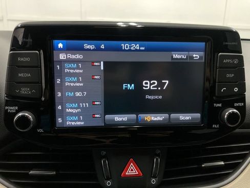 Used 2020 Hyundai Elantra GT FWD image 22