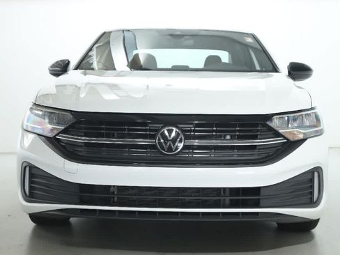 Certified 2024 Volkswagen Jetta Sport FWD image 5