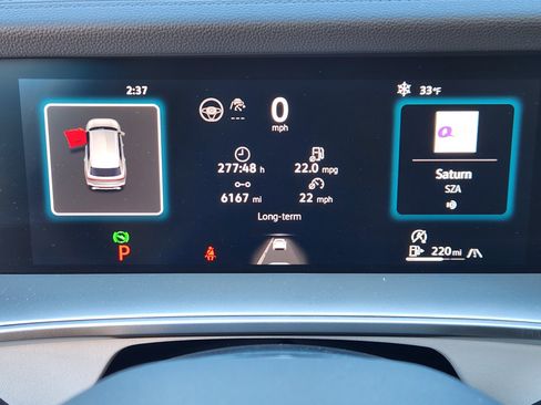 Certified 2025 Volkswagen Tiguan SE w/ Panoramic Sunroof Package image 10