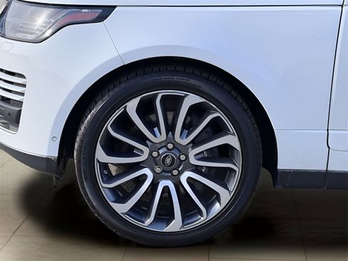 Used 2018 Land Rover Range Rover Supercharged image 39