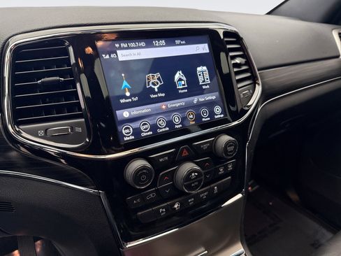 Used 2022 Jeep Grand Cherokee Limited image 15