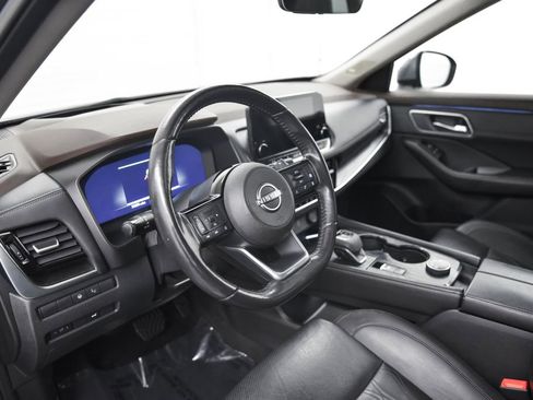 Used 2023 Nissan Rogue Platinum w/ Platinum Premium Package image 16