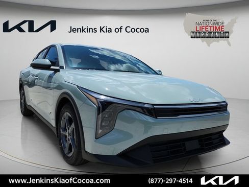 New 2026 Kia K4 FWD image 2