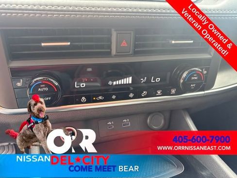 Used 2023 Nissan Rogue SV w/ SV Premium B Package FWD image 26