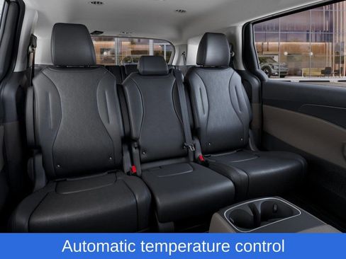 New 2026 Kia Carnival LXS image 17