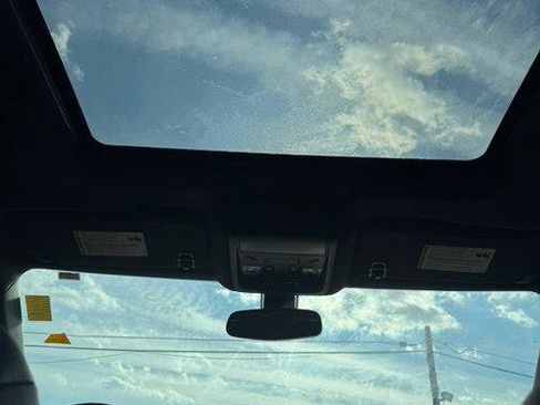 Used 2019 Chevrolet Blazer RS w/ Sun and Wheels Package image 16