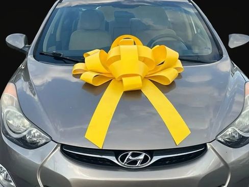 Used 2013 Hyundai Elantra GLS w/ Preferred Pkg image 3