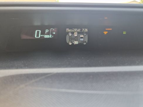 Used 2014 Toyota Prius C Two FWD image 9