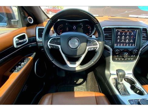 Used 2018 Jeep Grand Cherokee Summit w/ Platinum Series Group AWD/4WD image 5