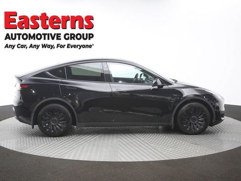 Used 2022 Tesla Model Y Long Range AWD/4WD image 39