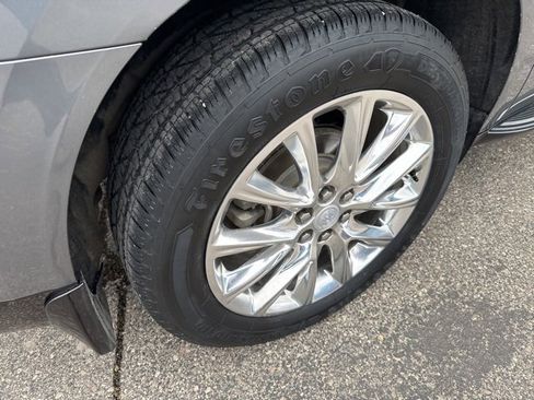 Used 2019 Buick Enclave Premium w/ Experience Buick Package image 7