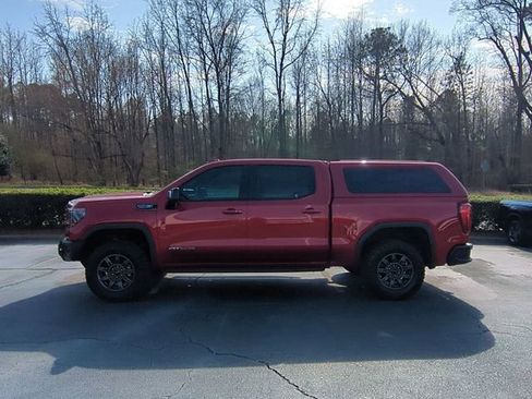 Used 2024 GMC Sierra 1500 AT4X image 2