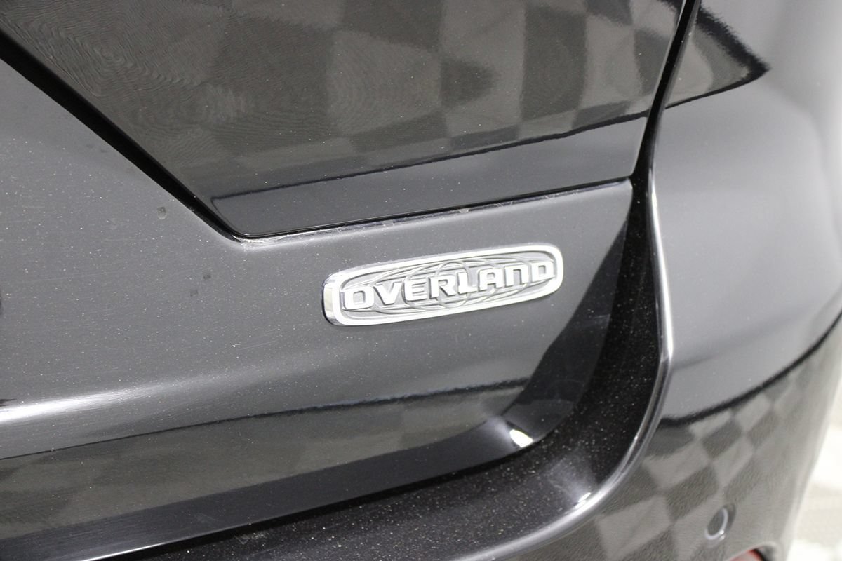 Used 2023 Jeep Grand Cherokee Overland w/ Advanced Protech Group III AWD/4WD image 44