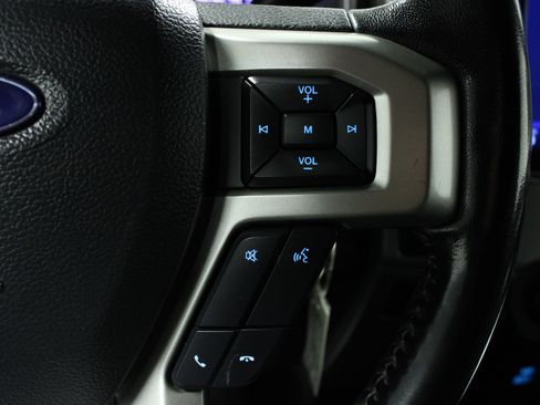 Used 2022 Ford F350 Lariat image 21