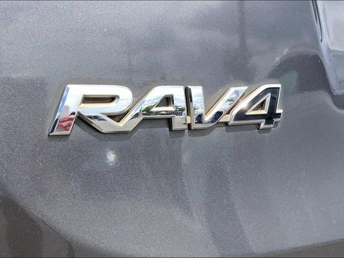 Used 2015 Toyota RAV4 LE AWD/4WD image 8