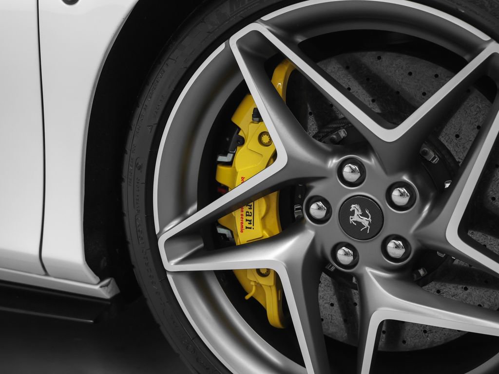 Certified 2022 Ferrari F8 Tributo RWD image 11