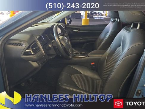 Used 2023 Toyota Camry SE image 4