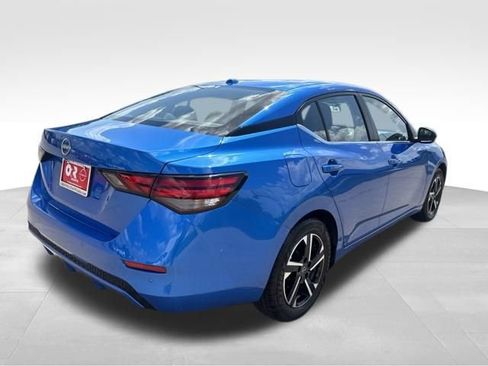 Used 2025 Nissan Sentra SV FWD image 8