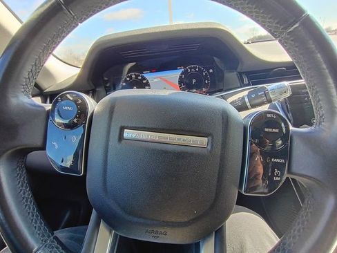 Used 2020 Land Rover Range Rover Evoque SE image 18