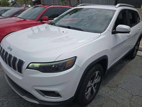 Used 2019 Jeep Cherokee Limited AWD/4WD image 4