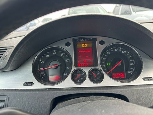 Used 2008 Volkswagen Passat VR6 image 6