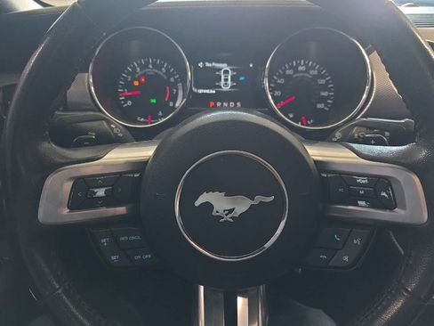Used 2016 Ford Mustang Coupe RWD image 23