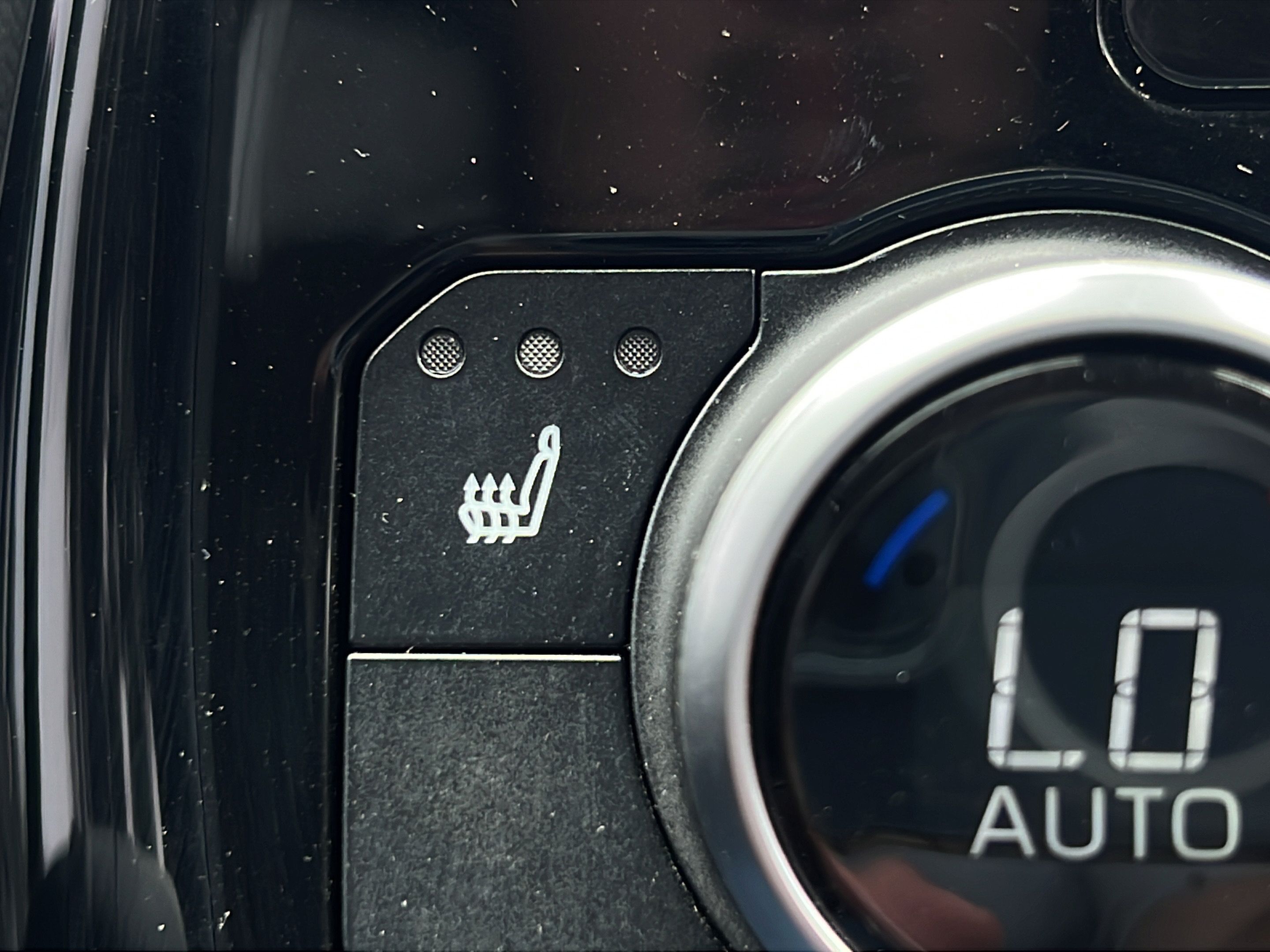 Used 2024 Toyota Highlander XLE FWD image 18