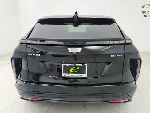 Used 2025 Cadillac Lyriq Sport AWD/4WD image 5