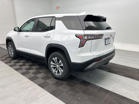 New 2026 Chevrolet Equinox LT AWD/4WD image 3