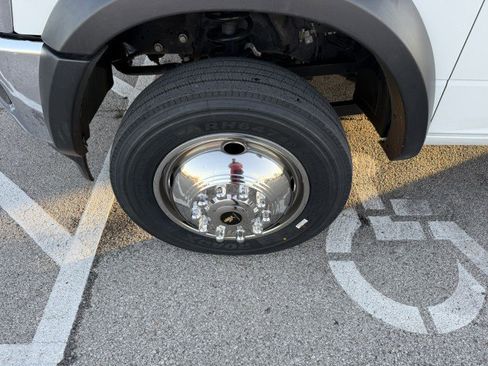 Used 2024 RAM 5500 Tradesman w/ Chrome Appearance Group image 17