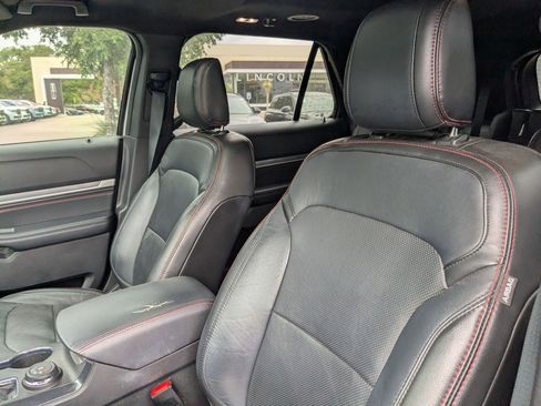 Used 2018 Ford Explorer Sport w/ Equipment Group 401A image 12