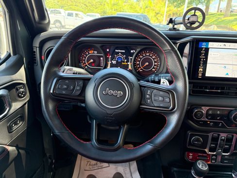 Used 2024 Jeep Wrangler Unlimited Rubicon 392 AWD/4WD image 21
