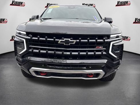 Used 2025 Chevrolet Suburban Z71 w/ Z71 Off-Road Package AWD/4WD image 2
