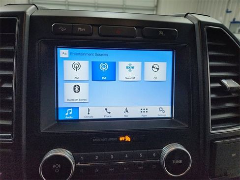 Used 2018 Ford Expedition Limited image 27