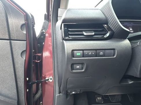 Used 2024 Nissan Sentra SV image 14