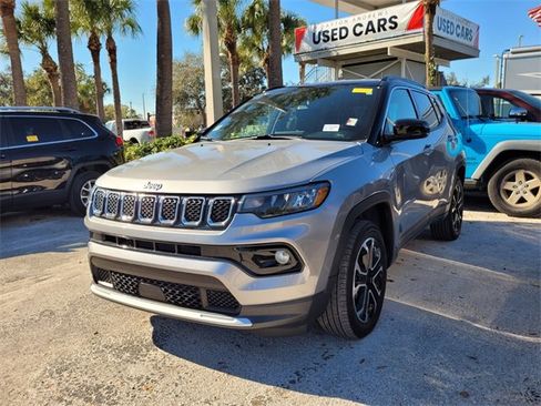 Certified 2023 Jeep Compass Limited image 3