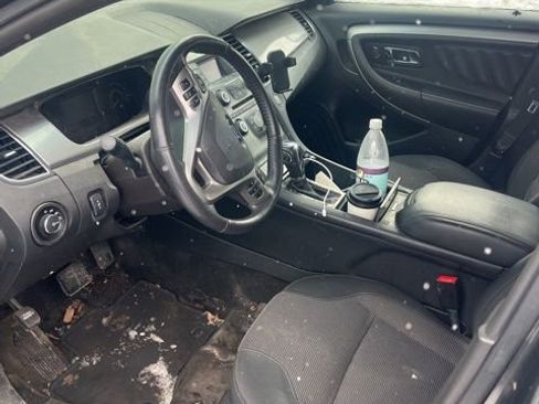 Used 2015 Ford Taurus SEL image 9