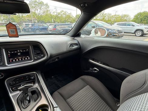 Used 2020 Dodge Challenger SXT RWD image 16