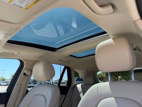 Used 2021 Mercedes-Benz GLC 300 image 11