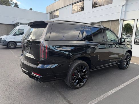 Used 2026 Cadillac Escalade V AWD/4WD image 3