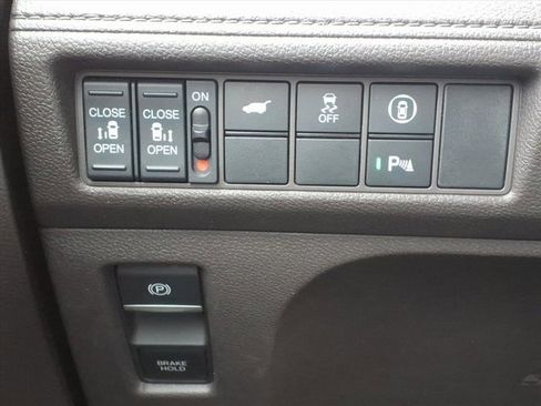 Used 2024 Honda Odyssey Touring image 24