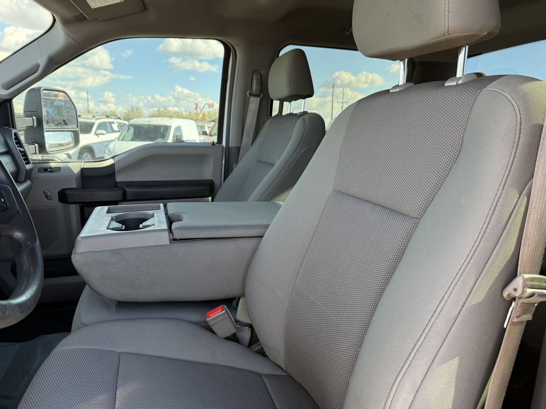 Used 2018 Ford F250 XL w/ Power Equipment Group AWD/4WD image 31