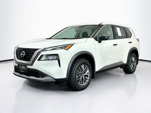 Used 2023 Nissan Rogue S AWD/4WD image 3