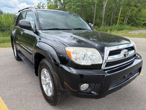 Used 2006 Toyota 4Runner SR5 AWD/4WD image 3