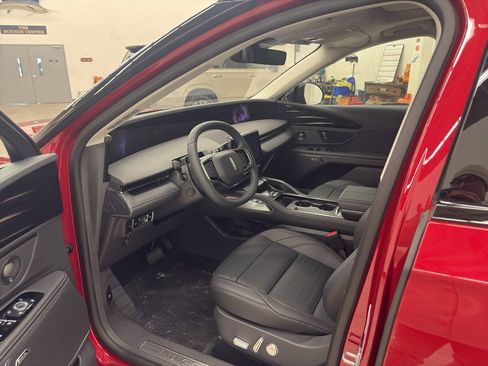 New 2026 Lincoln Nautilus Reserve image 6