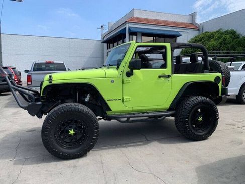 Used 2017 Jeep Wrangler Sport w/ Quick Order Package 24S AWD/4WD image 4