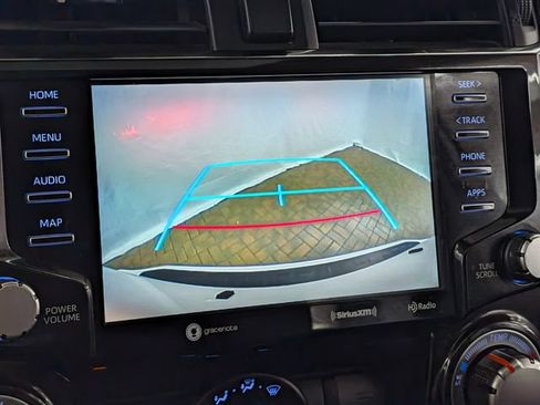 Used 2021 Toyota 4Runner Venture w/ Moonroof Package AWD/4WD image 31